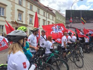«Хачу ўбачыць, як жывуць людзі». Велападарожнік едзе ўздоўж усёй мяжы Беларусі «Хачу ўбачыць, як жывуць людзі». Велападарожнік едзе ўздоўж усёй мяжы Беларусі