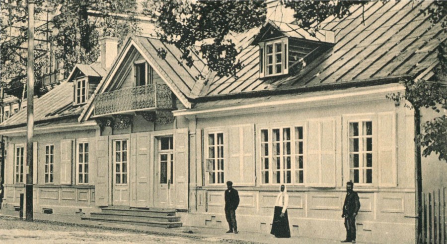 Первый псевдоисторический муляж. Кто и когда построил "дом Ожешко"