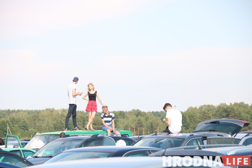 Ливень и рекордное количество участников. Юбилейный автофестиваль SunDay 2019 прошел под Гродно