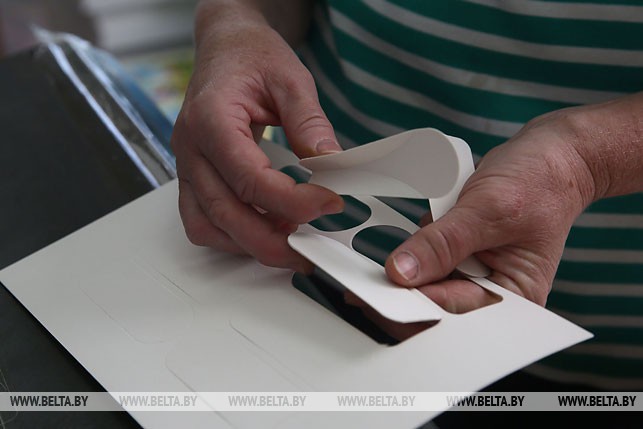 У Гродне асвоілі выпуск кардонных лыжак У Гродне асвоілі выпуск кардонных лыжак