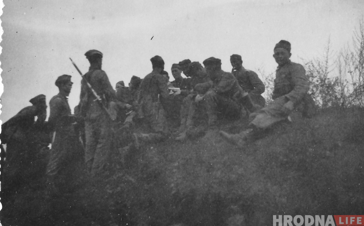 Сышлі ў 1939 на вайну з немцамі і не вярнуліся: вялікая фотагісторыя 76 палка імя Людвіка Нарбута з Гродна