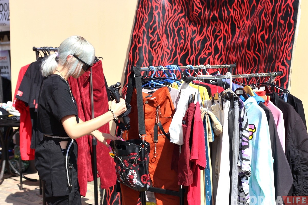 Чаму бар "Карсар" разагнаў моладзевы стрытмаркет на Кірава