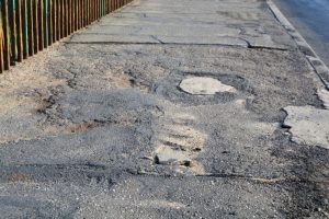 У Гожы цырульніца вымушана працаваць сярод абагравальнікаў