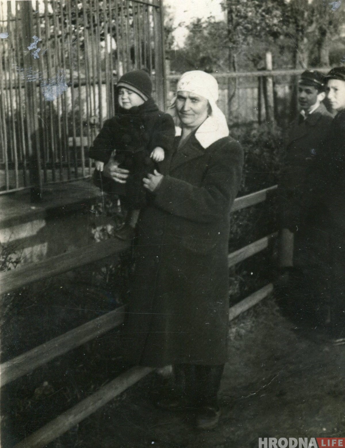 «Гэты дом пабудаваў мой бацька, якога саветы саслалі ў Сібір». Гісторыя сям'і чыгуначніка з вуліцы Славацкага «Гэты дом пабудаваў мой бацька, якога саветы саслалі ў Сібір». Гісторыя сям'і чыгуначніка з вуліцы Славацкага