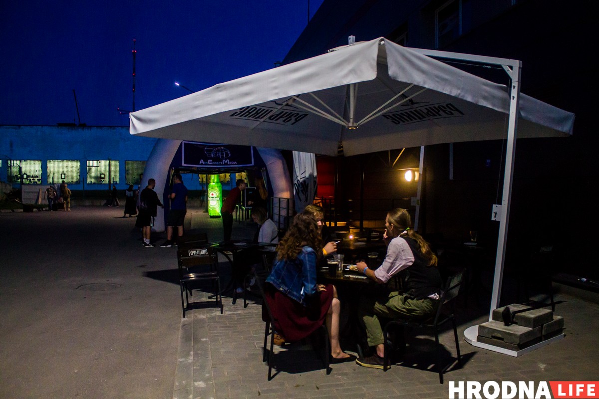 У Гродне адкрыўся бар Crazy Dog: глядзі фота з першай паці У Гродне адкрыўся бар Crazy Dog: глядзі фота з першай паці