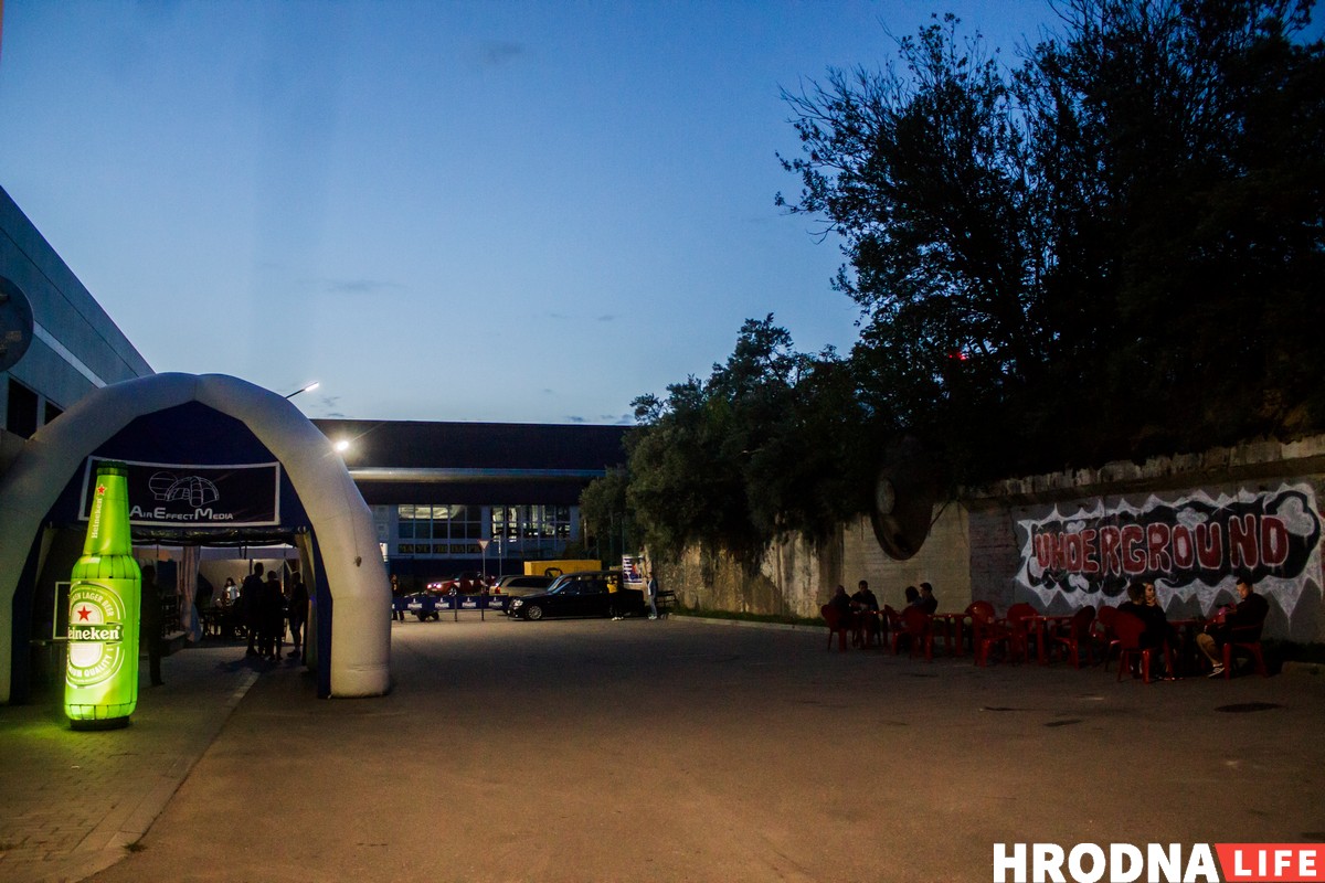 У Гродне адкрыўся бар Crazy Dog: глядзі фота з першай паці У Гродне адкрыўся бар Crazy Dog: глядзі фота з першай паці