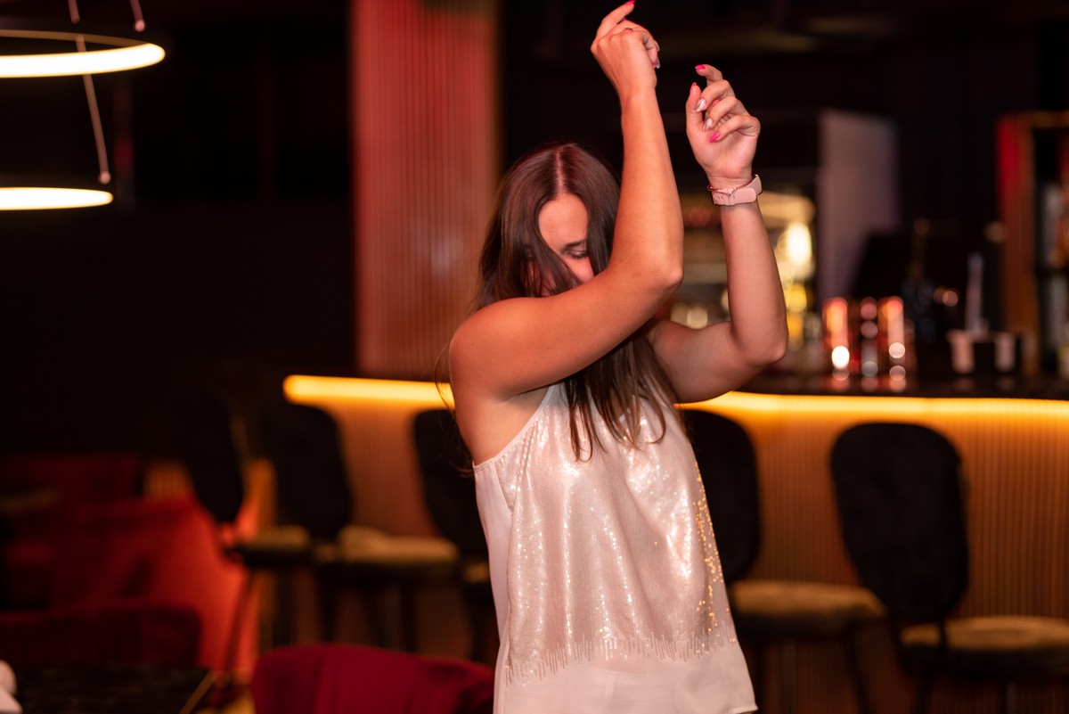 «Гучна паспяваць і смачна пад'есці". У цэнтры Гродна адкрыецца бар, дзе кожны зможа адчуць сябе зоркай «Гучна паспяваць і смачна пад'есці". У цэнтры Гродна адкрыецца бар, дзе кожны зможа адчуць сябе зоркай