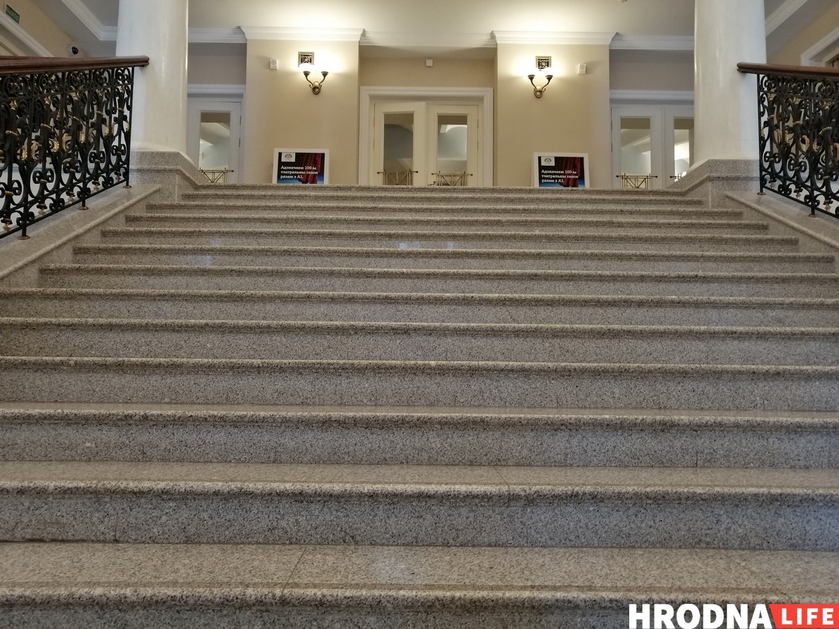 100 год найстарэйшаму тэатру Беларусі: у Гродне пакажуць "Рэвізора" на трасянцы, а ў Мінску - "Тутэйшых"