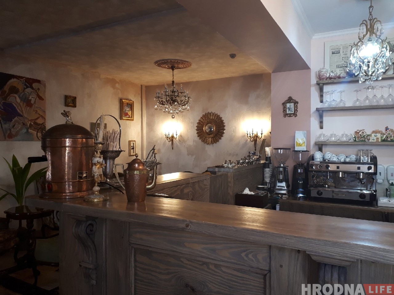 На Ажэшкі адкрылася вінтажная кавярня "Атмасфера"