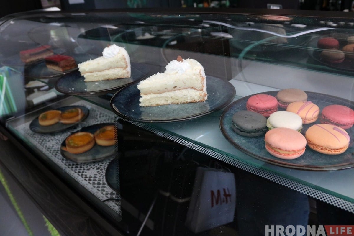 У цэнтры Гродна стала на адну кавярню больш: адкрылася "Кава Banga", дзе каву падаюць з салодкай ватай