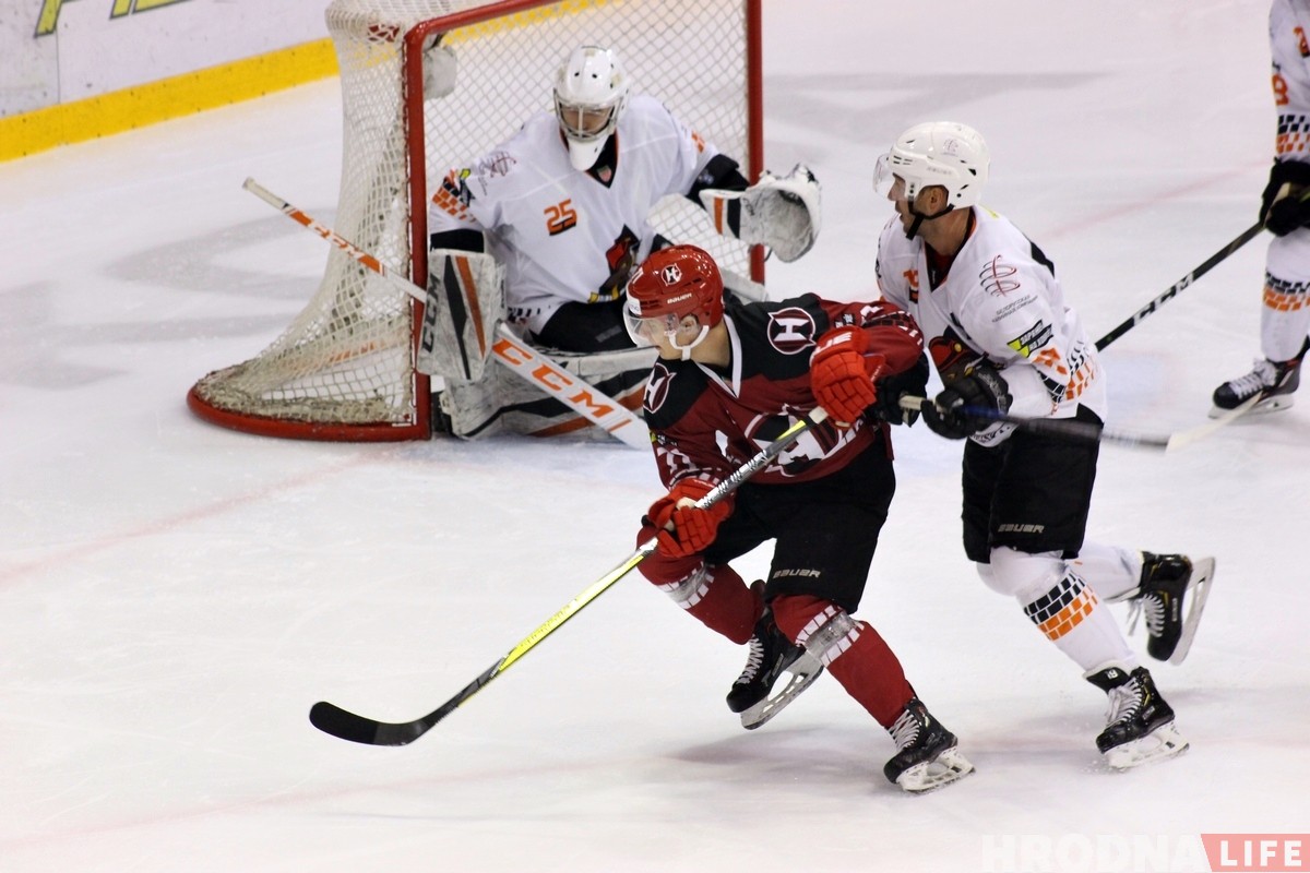 "Нёман" у першым хатнім матчы чэмпіянату разграміў "Шахцёр"