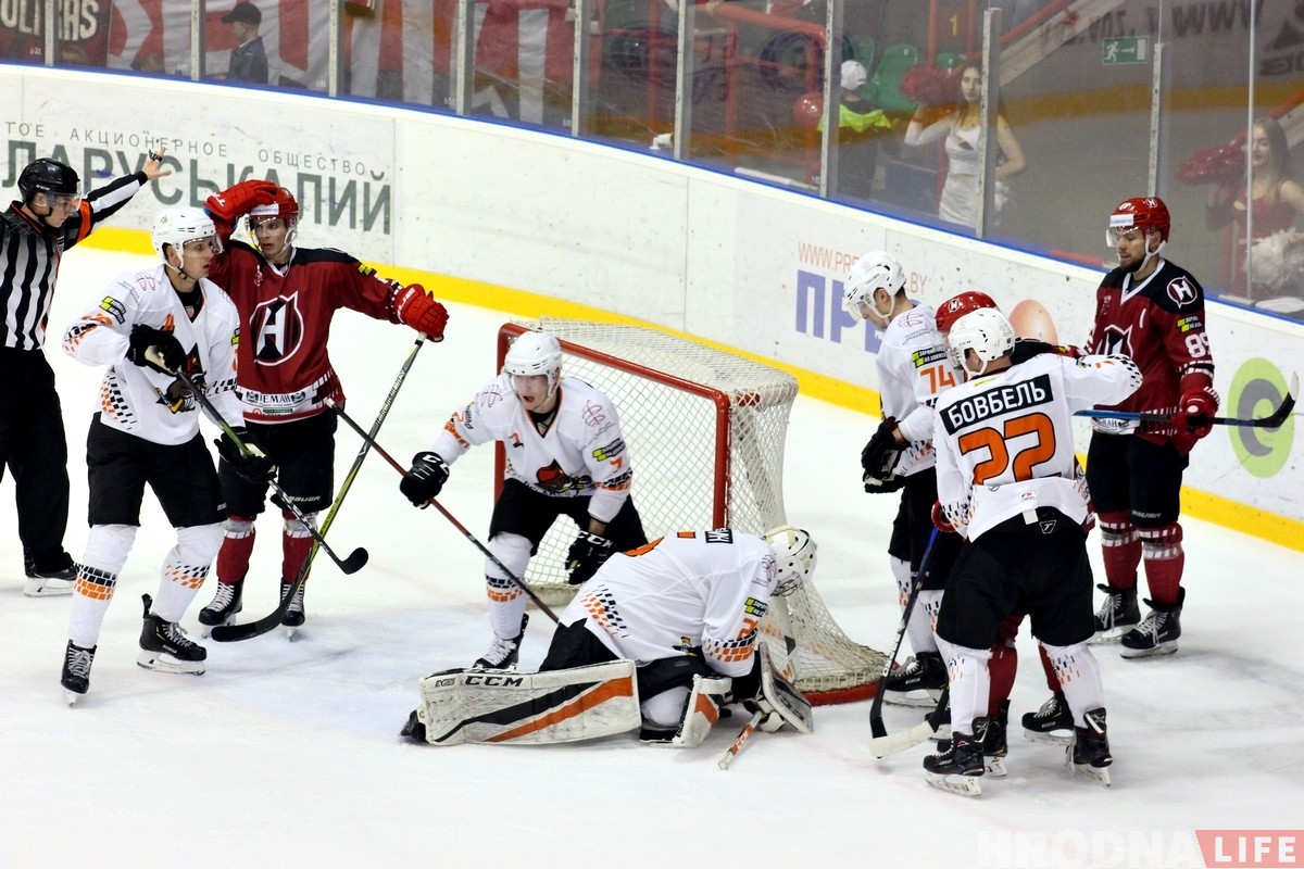 "Нёман" у першым хатнім матчы чэмпіянату разграміў "Шахцёр"