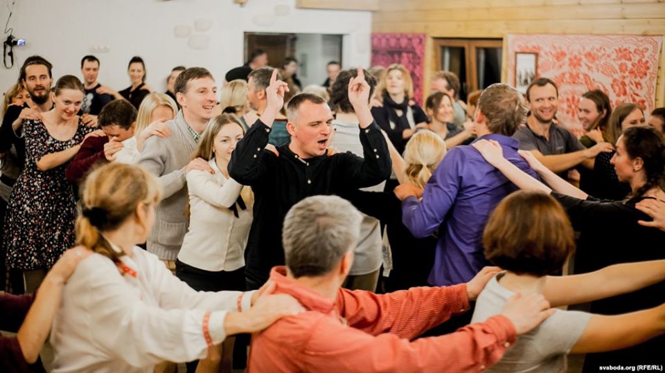 “Завіруем да ранку”. Пад Гродна пройдзе ноч традыцыйных танцаў і кірмаш музычных інструментаў