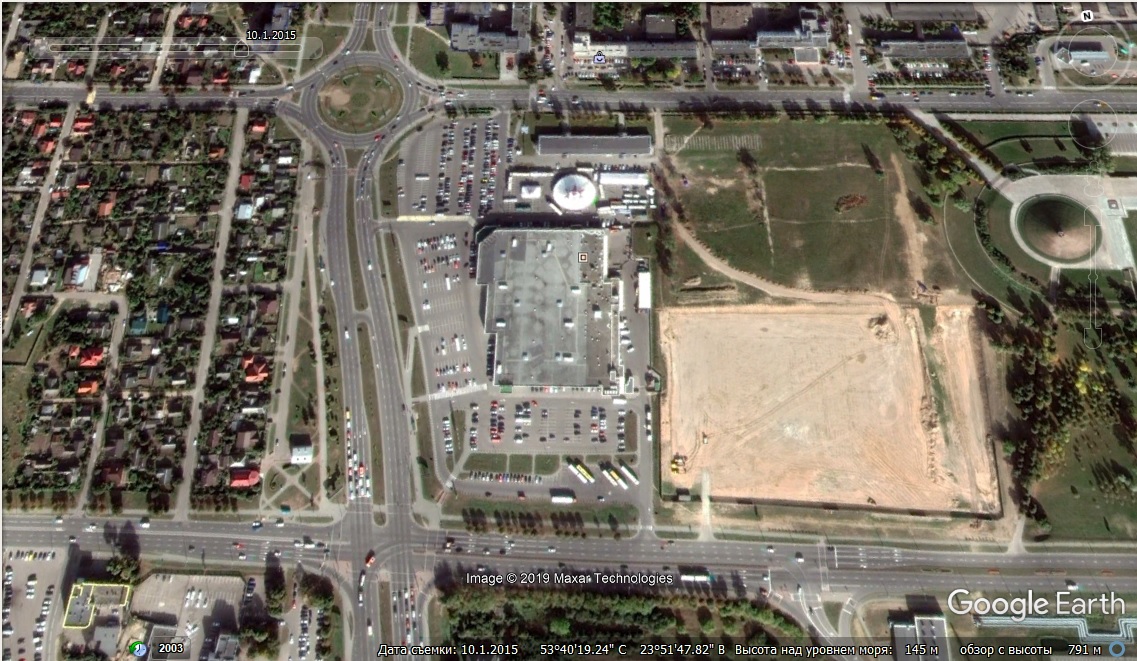 Первые гипермаркеты, реконструкция Советской, новый стадион и борьба с озеленением: как застраивался Гродно