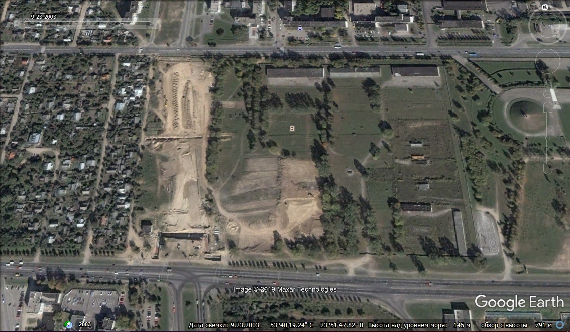 Первые гипермаркеты, реконструкция Советской, новый стадион и борьба с озеленением: как застраивался Гродно