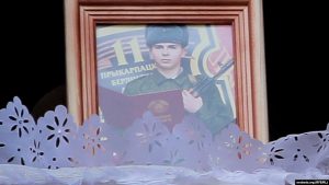 Давядзенне да самагубства. Генпракуратура прымусіла СК распачаць справу праз год пасля смерці салдата ў Слоніме Давядзенне да самагубства. Генпракуратура прымусіла СК распачаць справу праз год пасля смерці салдата ў Слоніме