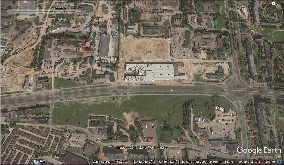 Первые гипермаркеты, реконструкция Советской, новый стадион и борьба с озеленением: как застраивался Гродно