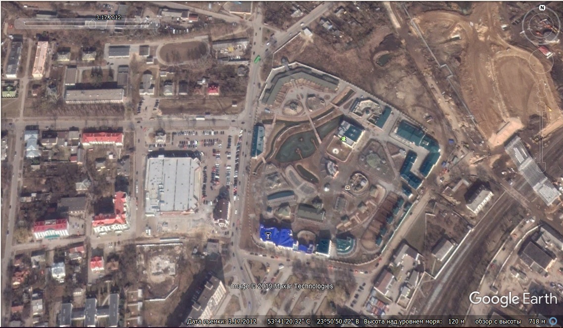 Первые гипермаркеты, реконструкция Советской, новый стадион и борьба с озеленением: как застраивался Гродно