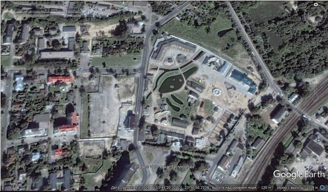 Первые гипермаркеты, реконструкция Советской, новый стадион и борьба с озеленением: как застраивался Гродно