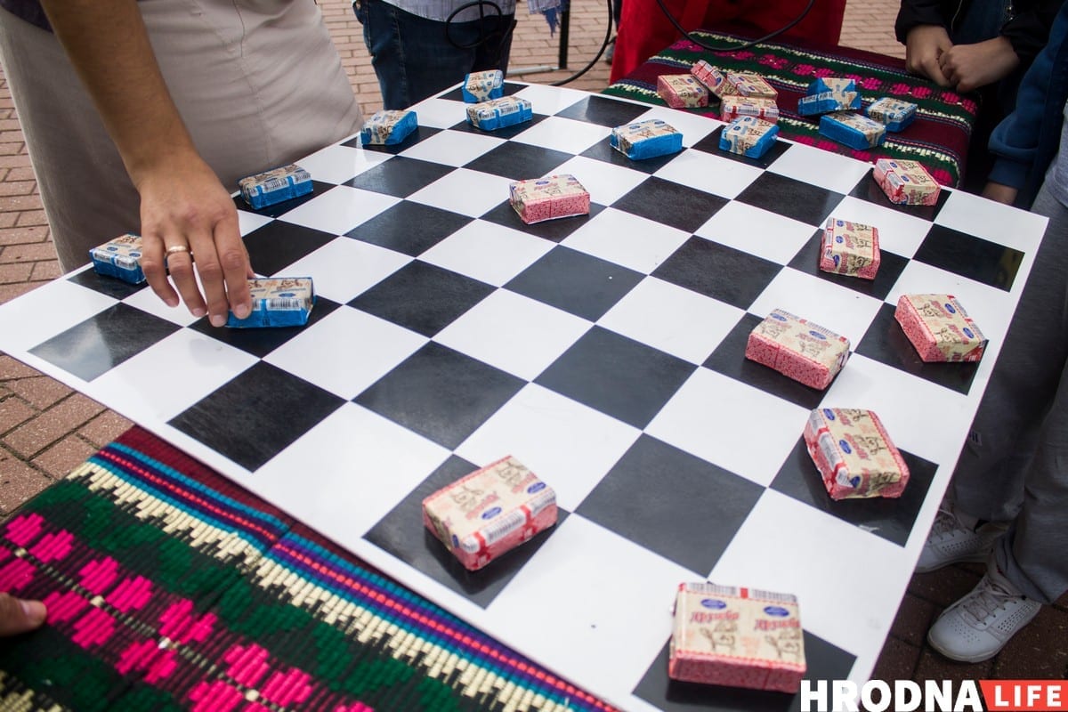 Калізей і Лёсік. Топ-10 фігурак з сыру з Фестывалю сыру ў Гродне Калізей і Лёсік. Топ-10 фігурак з сыру з Фестывалю сыру ў Гродне