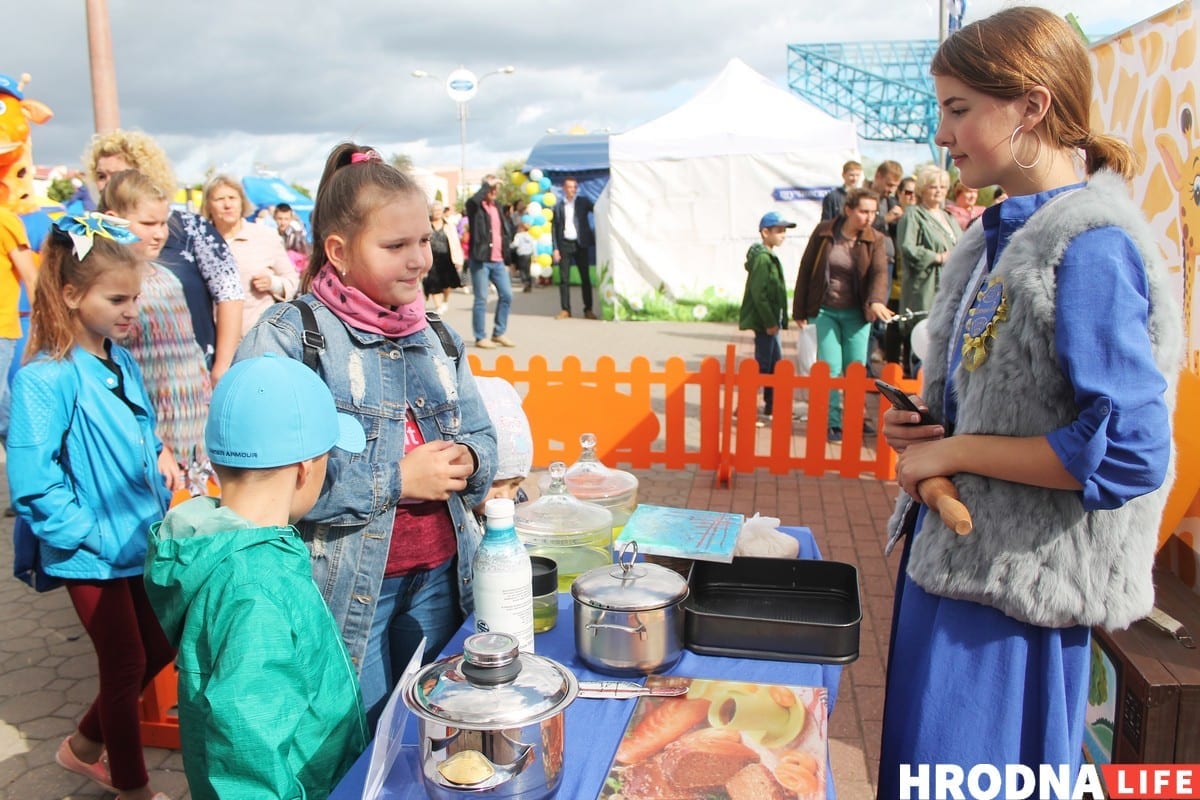 Калізей і Лёсік. Топ-10 фігурак з сыру з Фестывалю сыру ў Гродне Калізей і Лёсік. Топ-10 фігурак з сыру з Фестывалю сыру ў Гродне