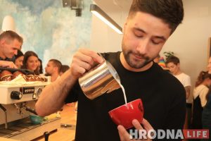 5 краін і 8 гатункаў: У Гродне аднымі з першых у свеце прадэгуставалі каву новага ўраджаю 5 краін і 8 гатункаў: У Гродне аднымі з першых у свеце прадэгуставалі каву новага ўраджаю