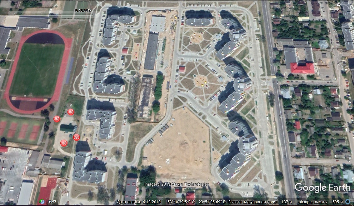 Первые гипермаркеты, реконструкция Советской, новый стадион и борьба с озеленением: как застраивался Гродно