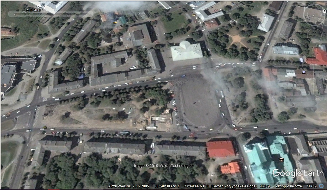 Первые гипермаркеты, реконструкция Советской, новый стадион и борьба с озеленением: как застраивался Гродно