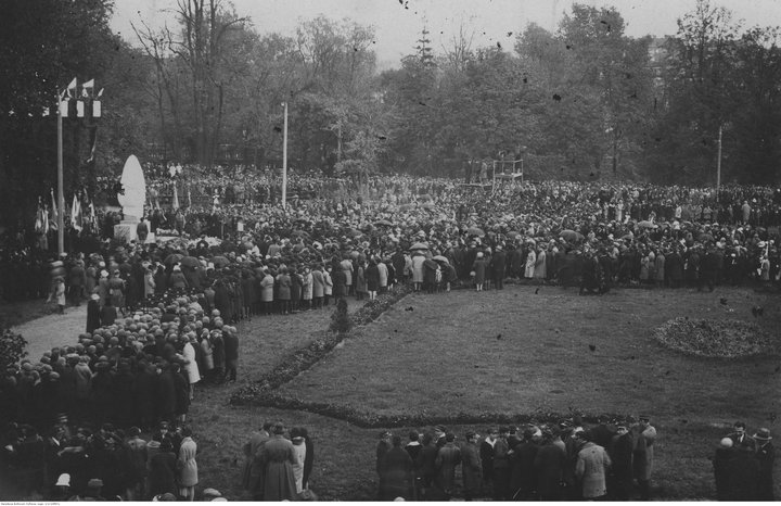 Як 90 гадоў таму ў Гродне адкрывалі помнік Элізе Ажэшцы Як 90 гадоў таму ў Гродне адкрывалі помнік Элізе Ажэшцы