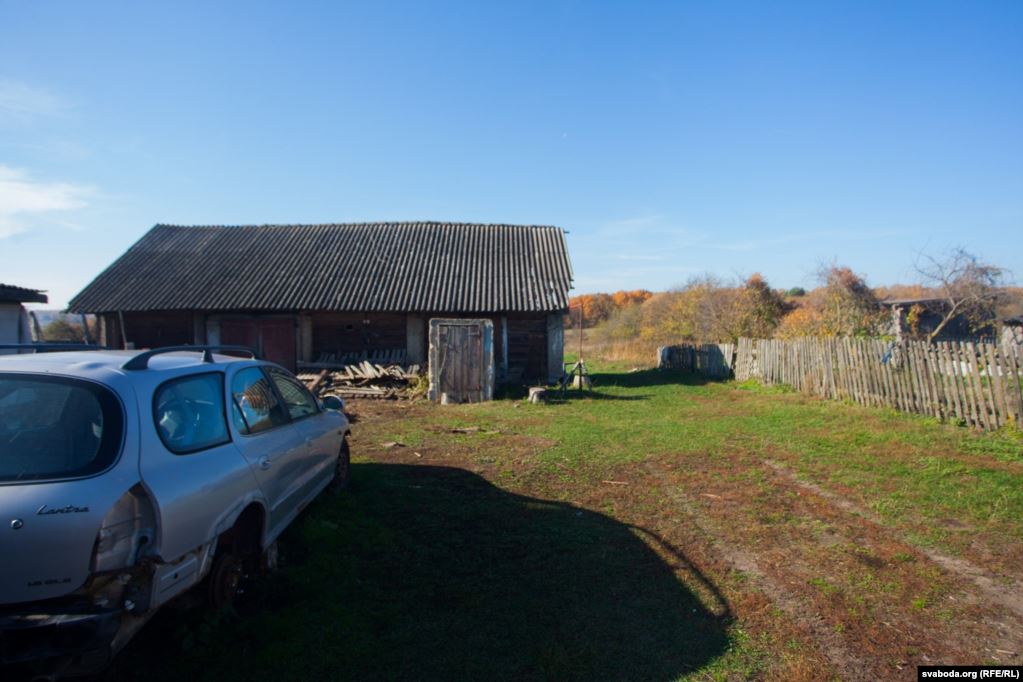 «Бывает, накричит или шлепнет». Что известно об отце, который до смерти избил свою маленькую дочку. ФОТО