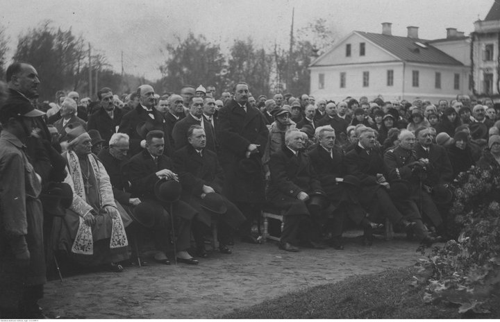 Як 90 гадоў таму ў Гродне адкрывалі помнік Элізе Ажэшцы Як 90 гадоў таму ў Гродне адкрывалі помнік Элізе Ажэшцы