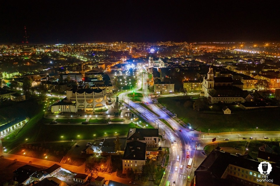 Гродненский фотограф сделал атмосферные снимки нового колеса обозрения