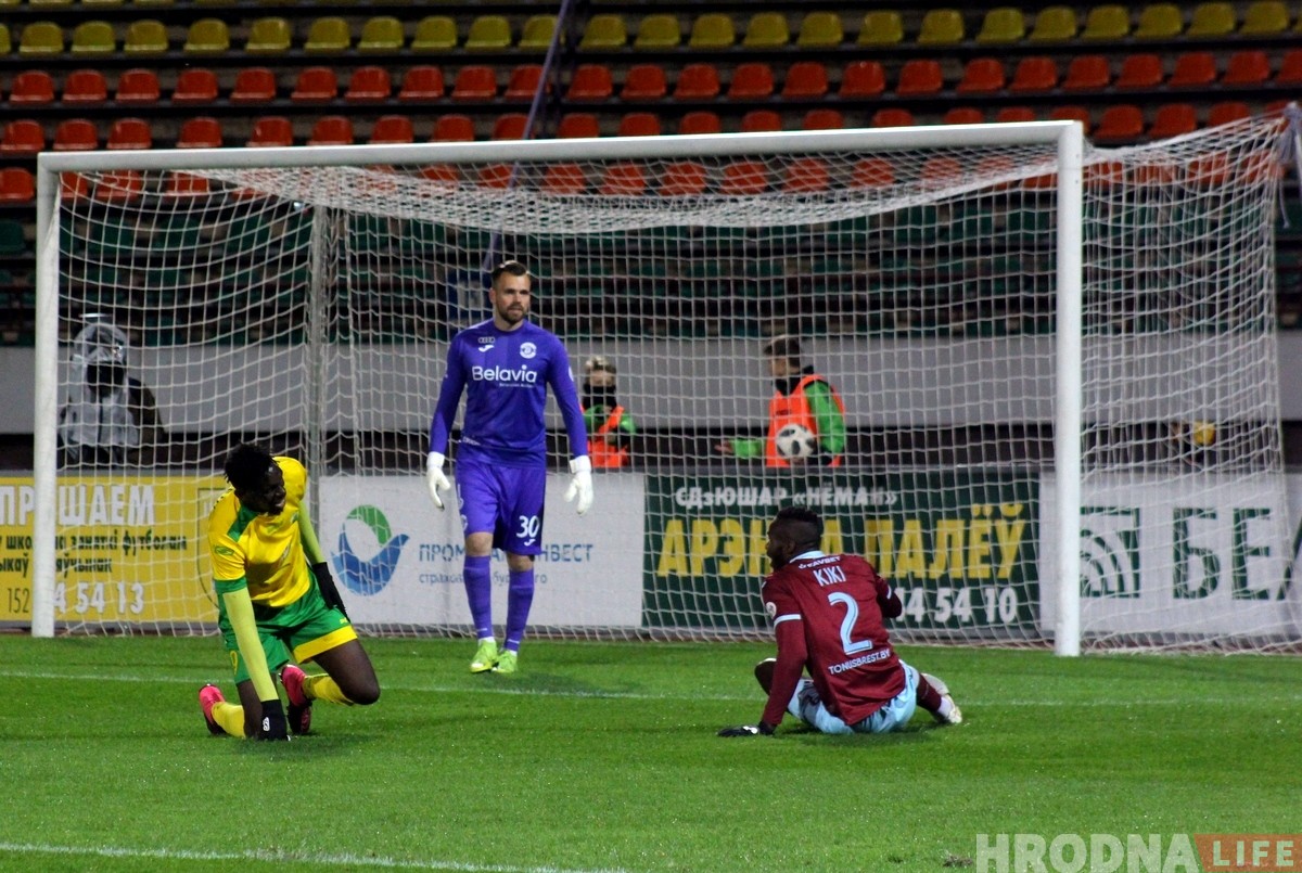 Прыклалі ўсе сілы, але прайгралі: ў "Заходнім дэрбі" зноў мацней "Дынама"