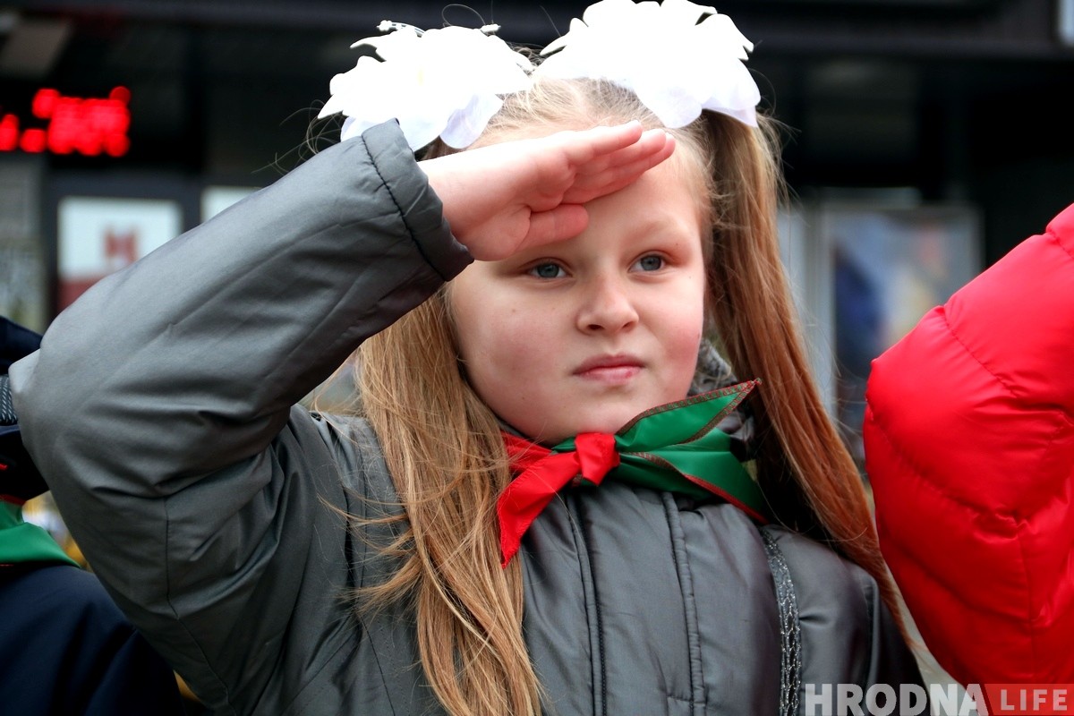 ВИДЕО: как юных гродненцев принимают в пионеры 