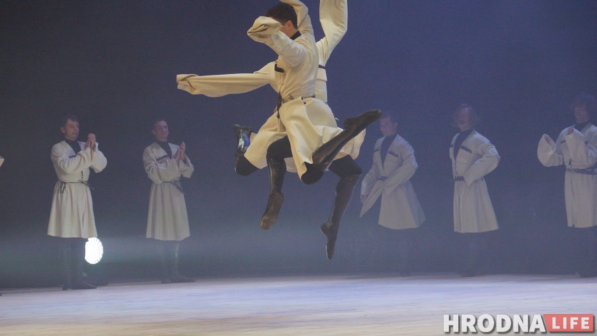 Грузия с доставкой в Гродно. В филармонии выступил балет Сухишвили