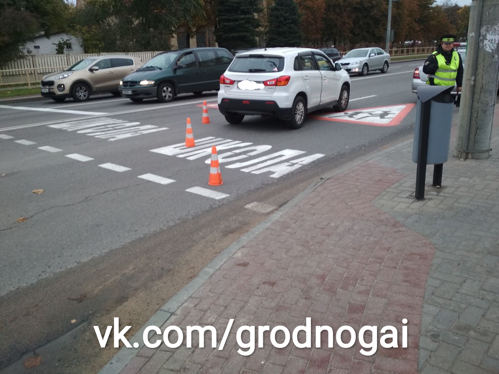 7-гадовая дзяўчынка трапіла пад машыну на пераходзе