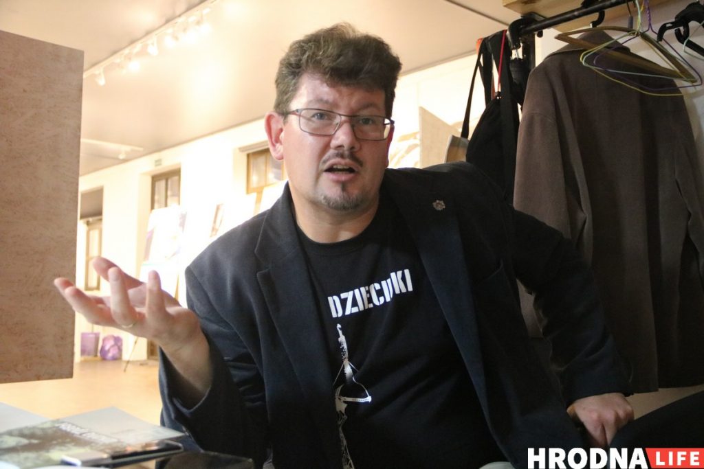 Что такое ПЭН и почему там ссорятся. Андрей Хаданович о скандальном конфликте белорусских литераторов