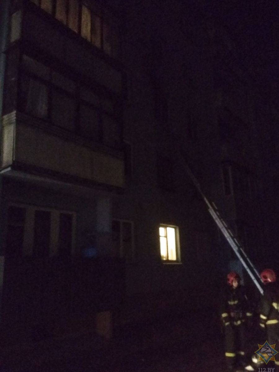 Праз пажар ў Гродне эвакуявалі 16 чалавек Праз пажар ў Гродне эвакуявалі 16 чалавек