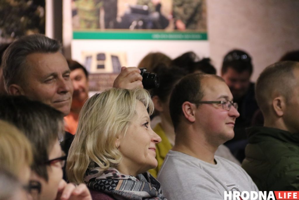 "Это не сборник рецептов". Андрей Хаданович презентовал в Гродно новую книгу "Школа травы"