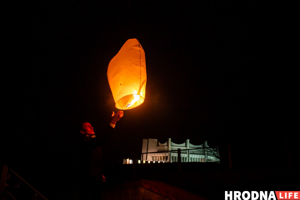 У Гродне маліліся аб загінуўшых у Курапатах і зняволеных-самагубцах У Гродне маліліся аб загінуўшых у Курапатах і зняволеных-самагубцах