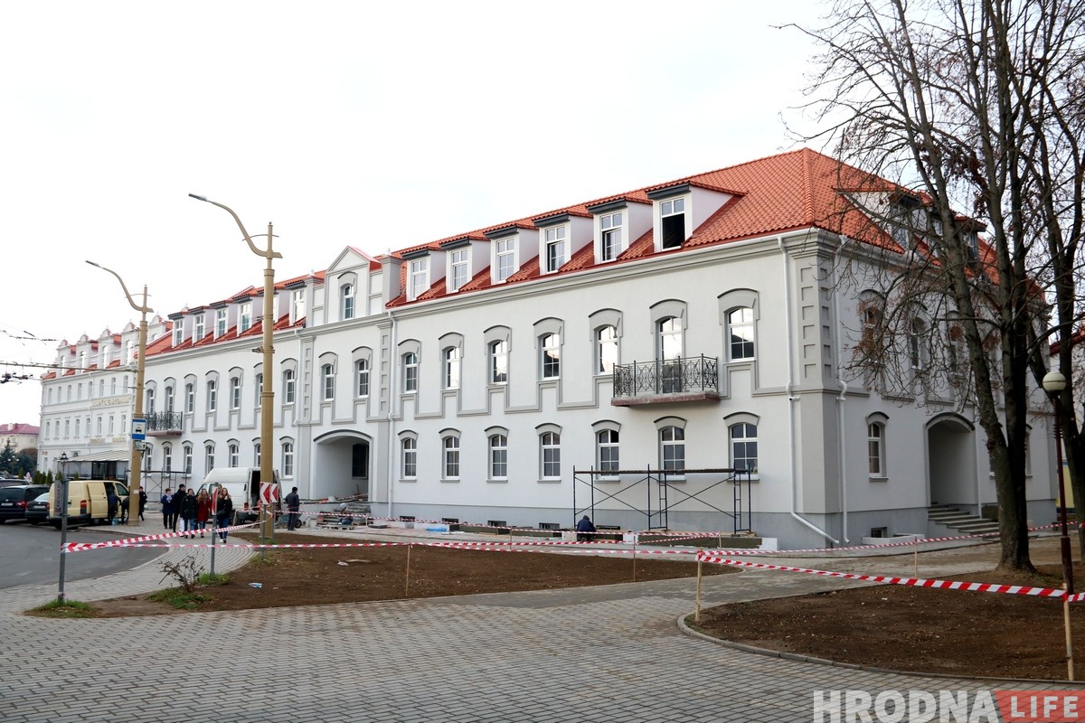 Всего за полгода: Семашко почти достроил новый дом в центре Гродно