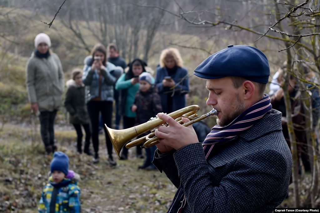 В Крево толокой восстанавливают еврейские захоронения, среди которых - могилы предков израильского премьера Нэтаньягу