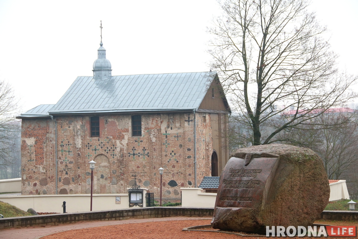 «Кніга Кастуся Тарасава была галоўным штуршком». 29 гадоў таму ў Гродне адкрылі знак "Пагоня на Грунвальд"