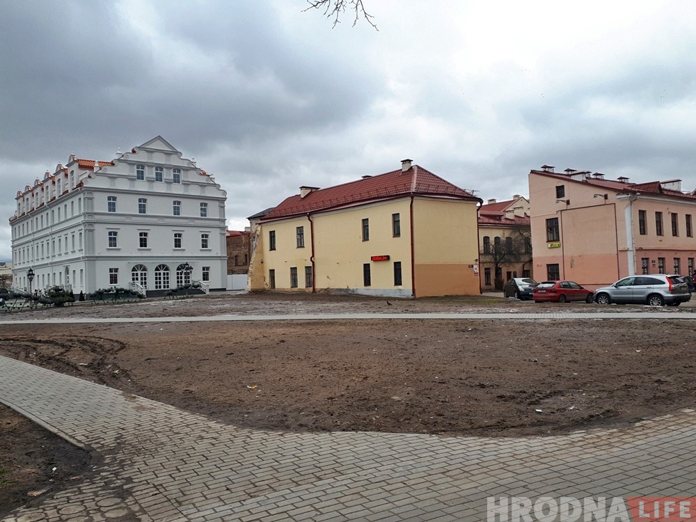 Всего за полгода: Семашко почти достроил новый дом в центре Гродно