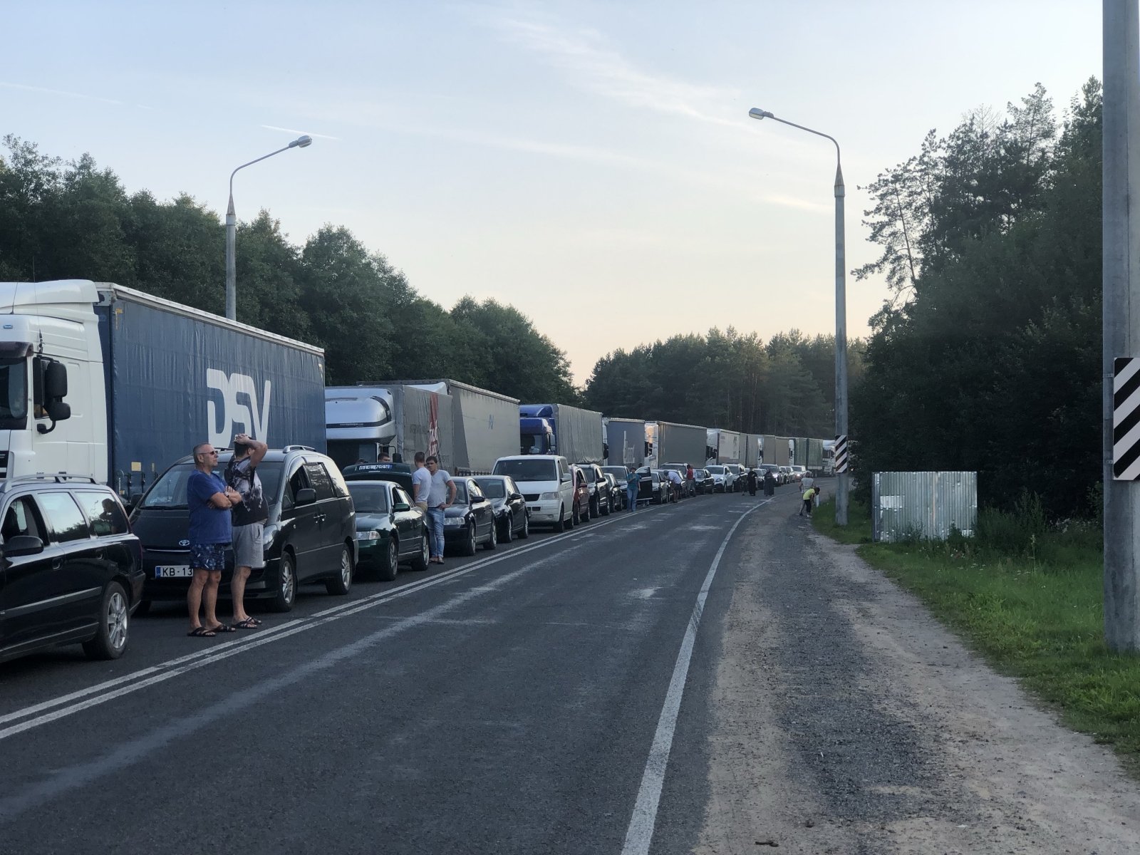 Отслеживать очереди на границе можно будет через приложение