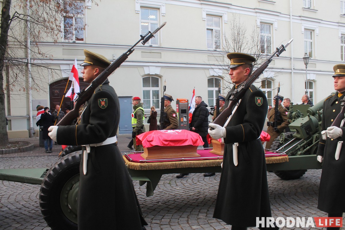 Як у Вільні прайшло перапахаванне Кастуся Каліноўскага і іншых паўстанцаў Як у Вільні прайшло перапахаванне Кастуся Каліноўскага і іншых паўстанцаў
