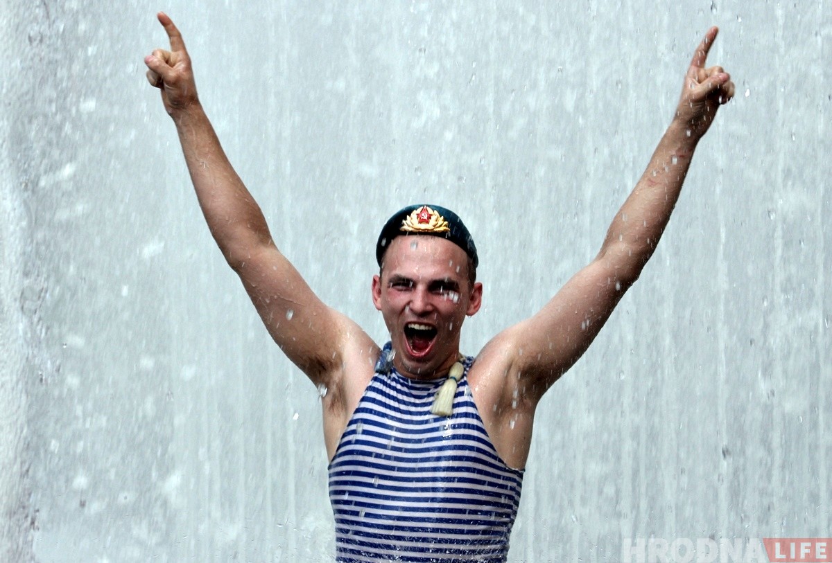 Драўлянага Вітаўта павінны былі ўсталяваць у Лідзе, але паставілі ў Гродне. І чаму не з'явіліся помнікі Каліноўскаму і Багдановічу