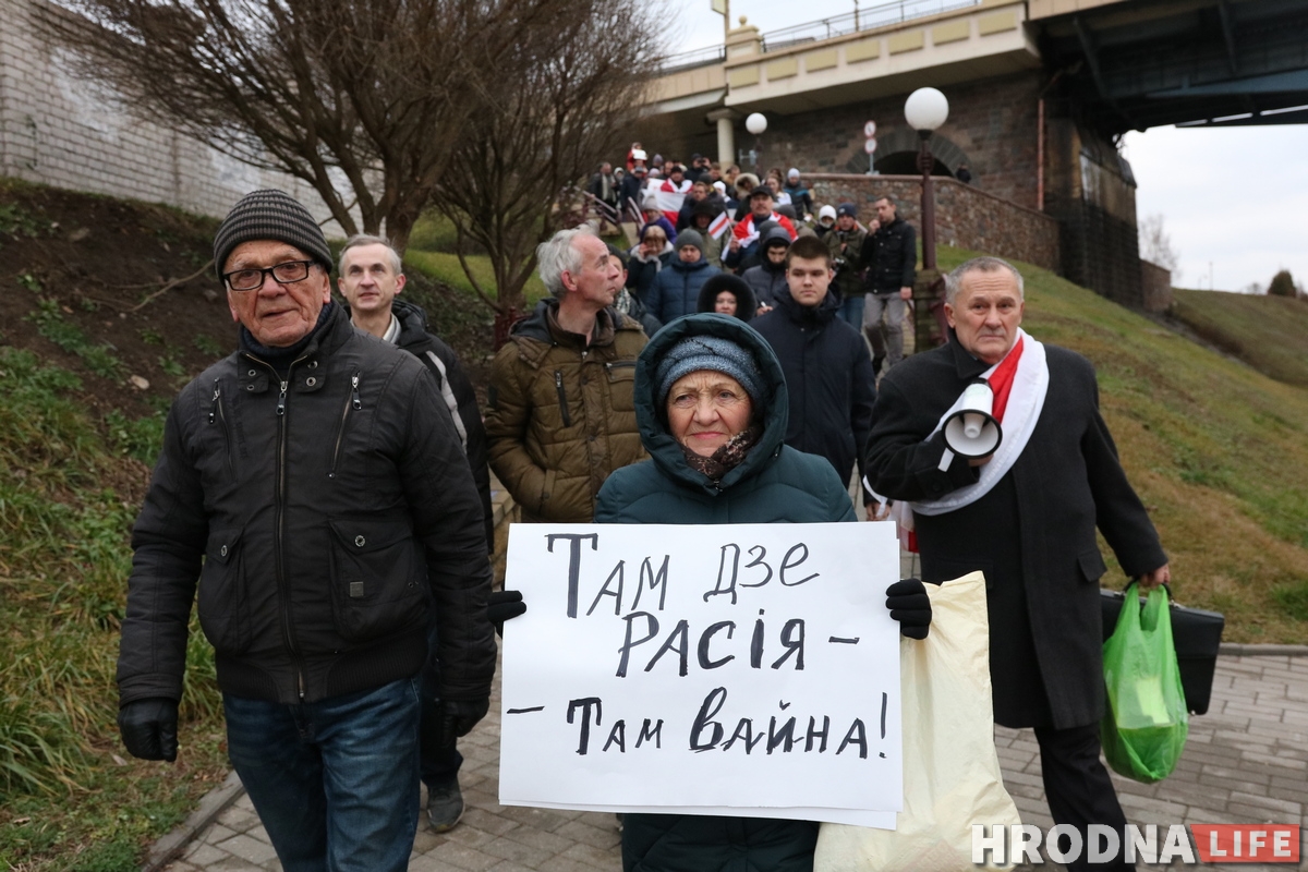 Акцыя супраць інтэграцыі ў Гродне: арганізатар распавёў, навошта паклікаў людзей на Стары мост