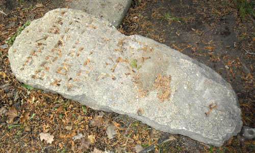 Кафэ на месцы могілак - кепская ідэя. Чаму новы будынак на Траецкай абяцае стаць скандальным