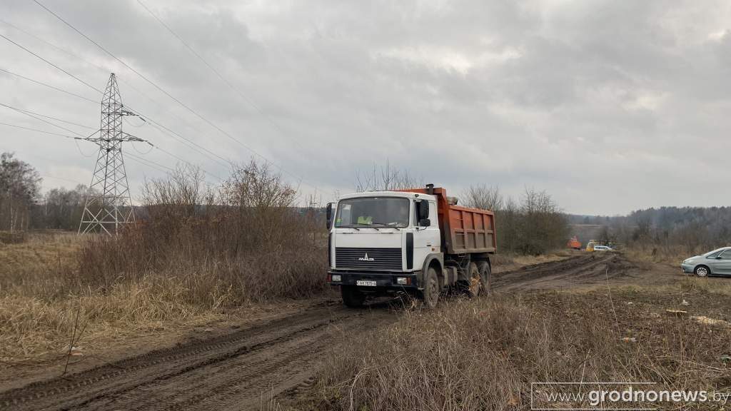 У Гродне пачалі зносіць "азотаўскія" дачы: ідзе падрыхтоўка да падаўжэння Паўднёвай і М6